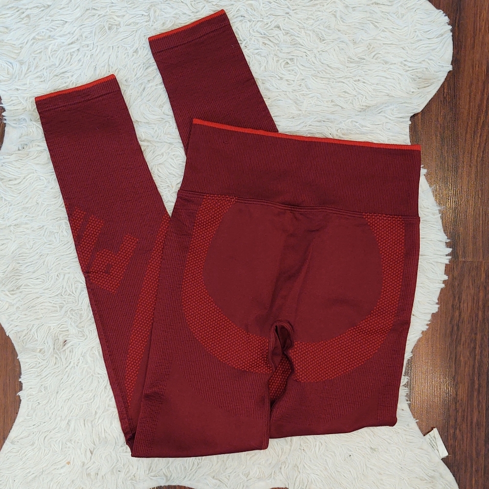 PINK Victoria's Secret High Rise Active Leggings Red Seamless - Picture 2 of 2